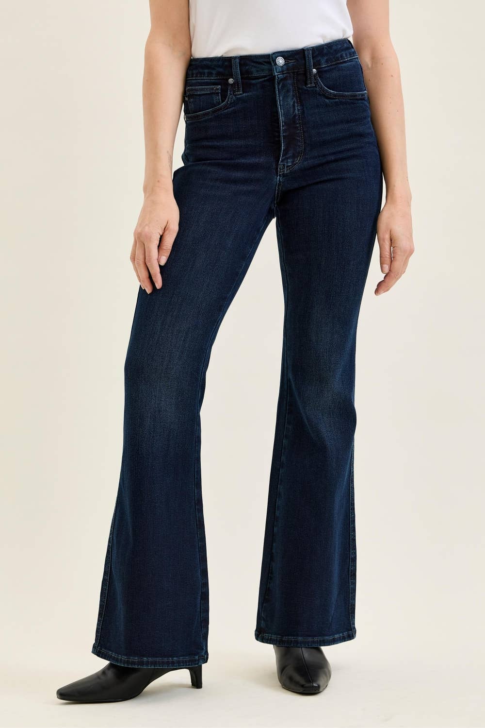 JUDY BLUE Strait Flare