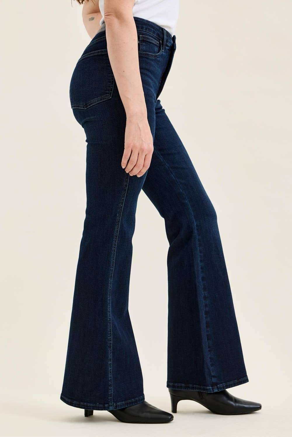 JUDY BLUE Strait Flare